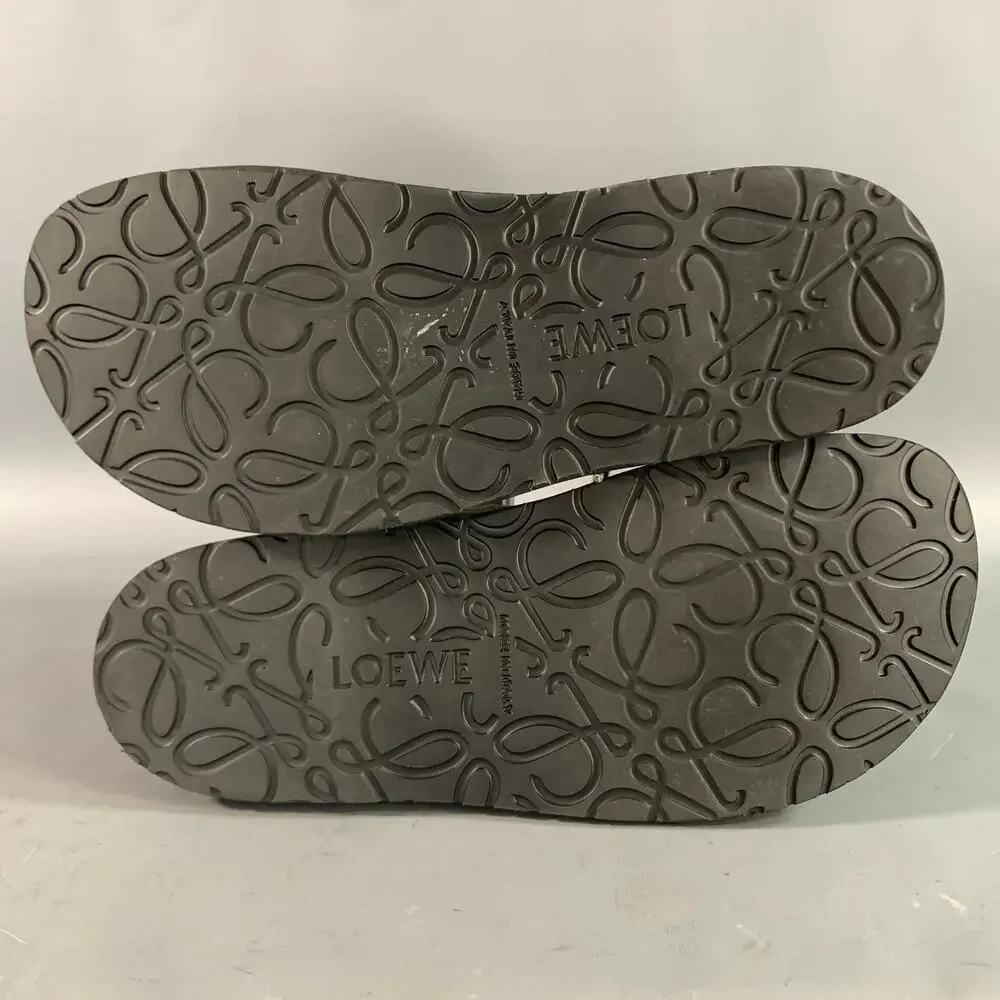 Loewe lace up